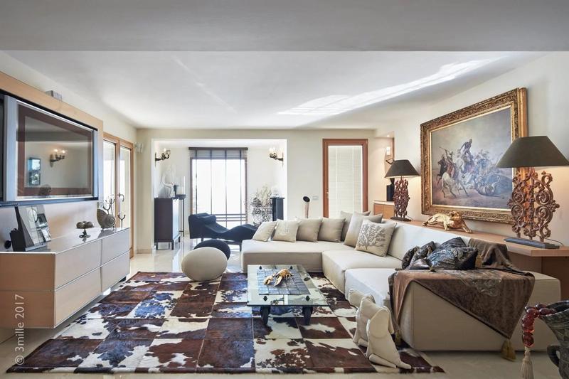 Villa - 301 m² - 8 pièces