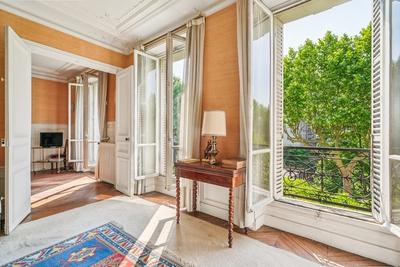 Appartement - 104 m² - 4 pièces