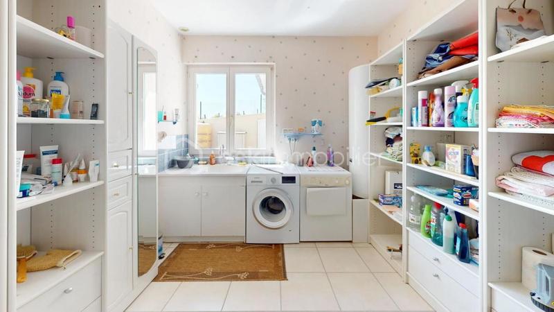 Maison - 163 m² - 5 pièces