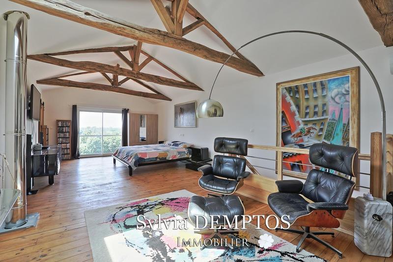 Maison - 350 m² - 10 pièces