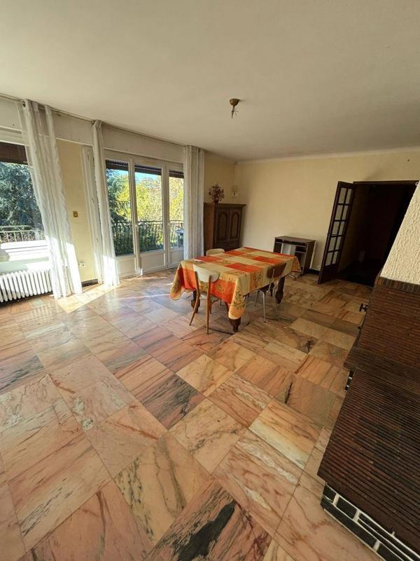 Maison - 186 m² - 6 pièces