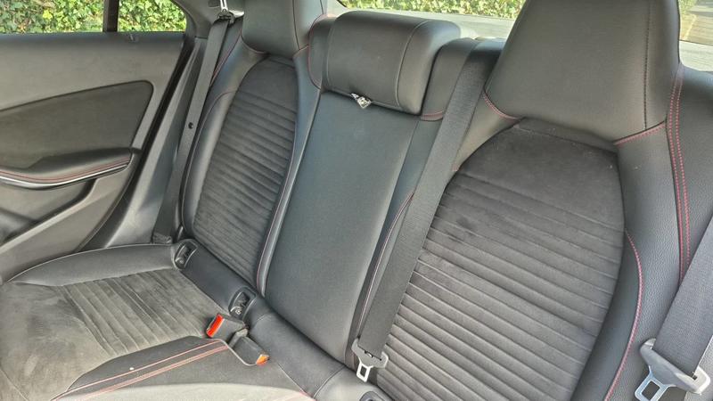 Mercedes Classe Cla 180 d 109 Fascination - Entretien constructeur Toit ouvrant