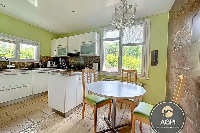 Maison traditionnelle - 122 m² - 5 pièces