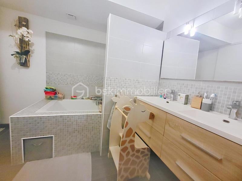 Maison en pierre - 191 m² - 7 pièces