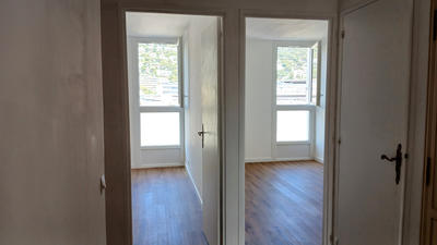 Appartement - 90 m² - 5 pièces