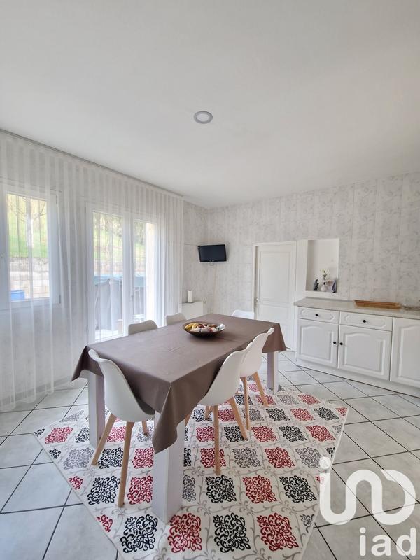 Maison - 185 m² - 7 pièces