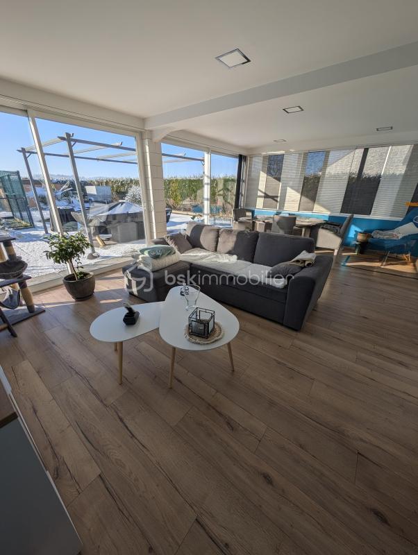 Pavillon - 150 m² - 6 pièces