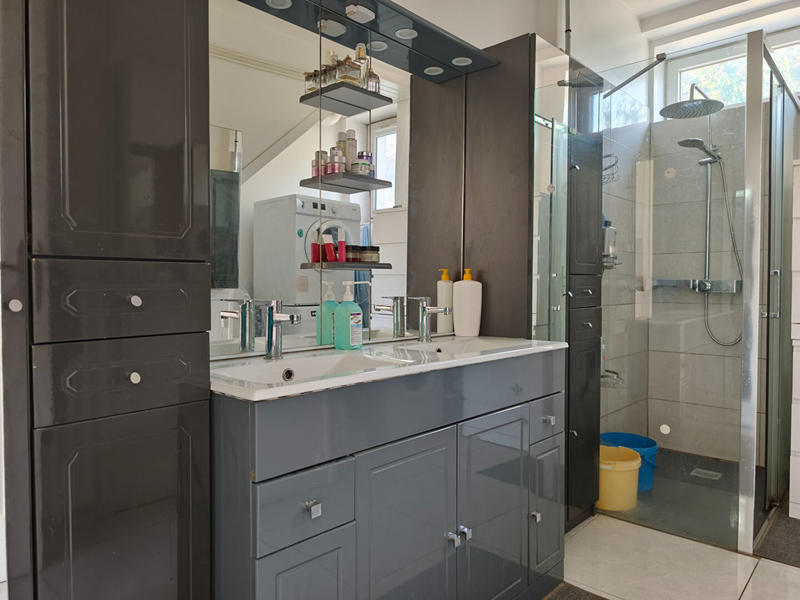 Maison - 246 m² - 5 pièces