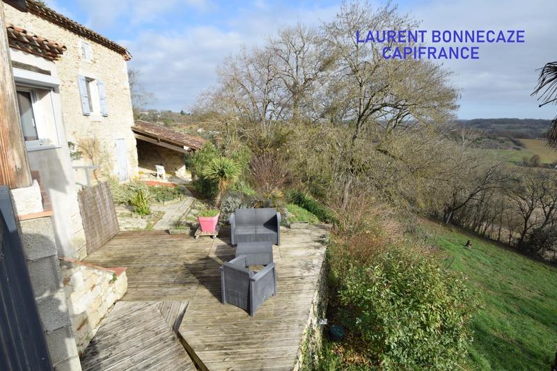 Maison - 199 m² - 7 pièces