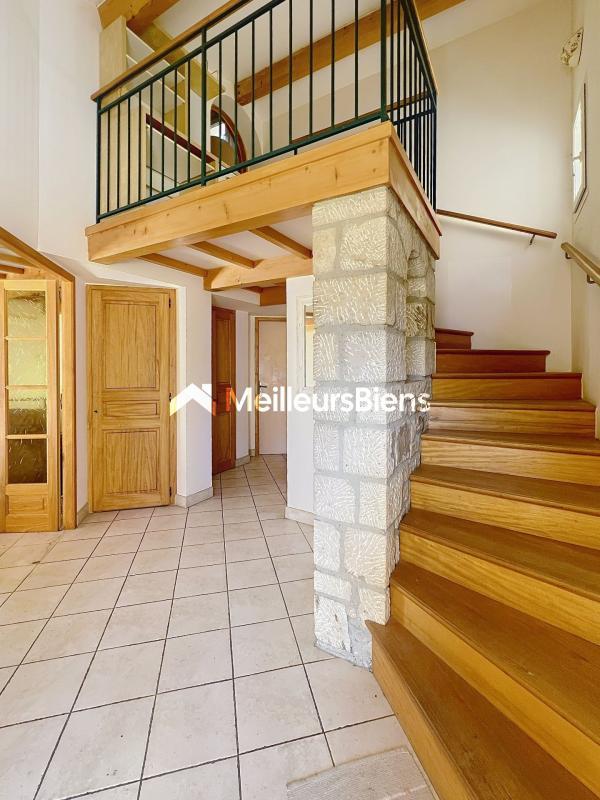 Maison - 185 m² - 8 pièces