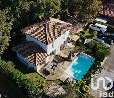 Maison - 128 m² - 4 pièces