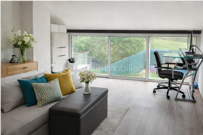 Maison - 105 m² - 6 pièces