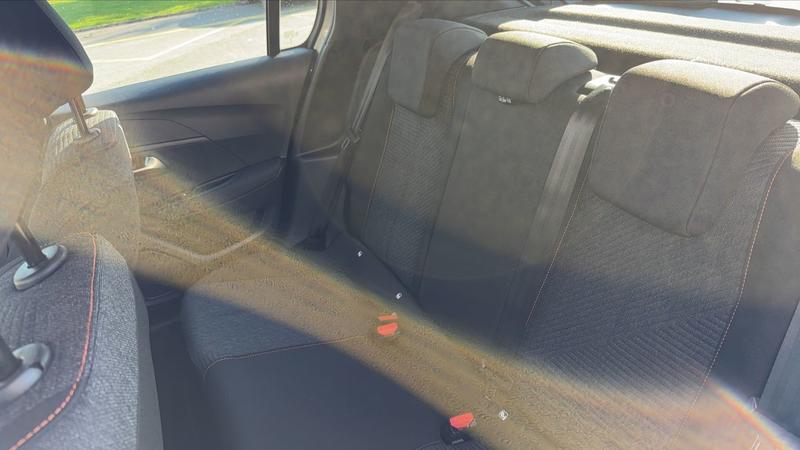 Peugeot 208 1.2 Hybrid 100 e-Dcs6 Style