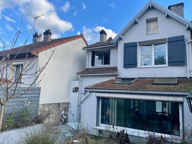 Maison - 85 m² - 5 pièces