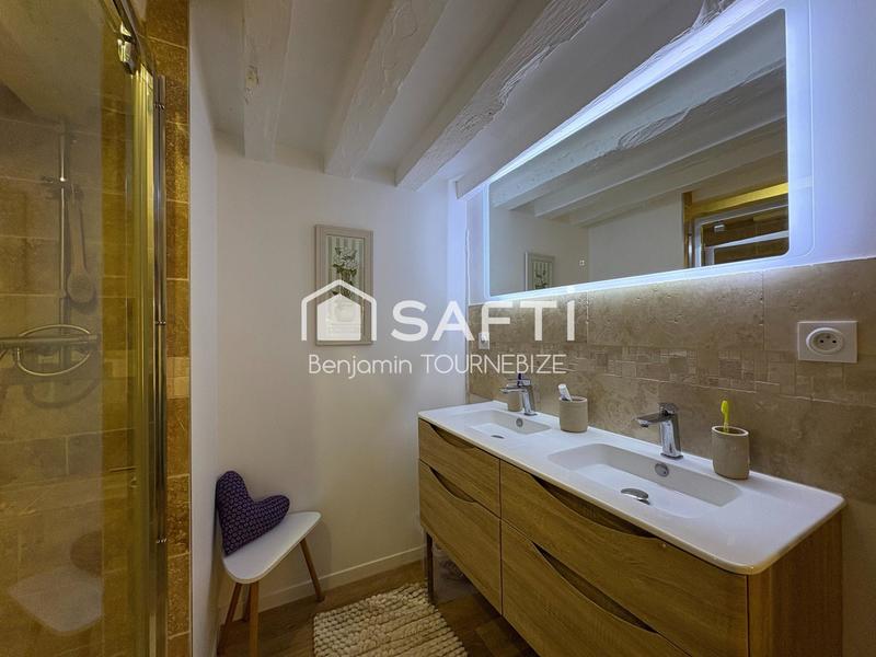 Maison - 236 m² - 10 pièces