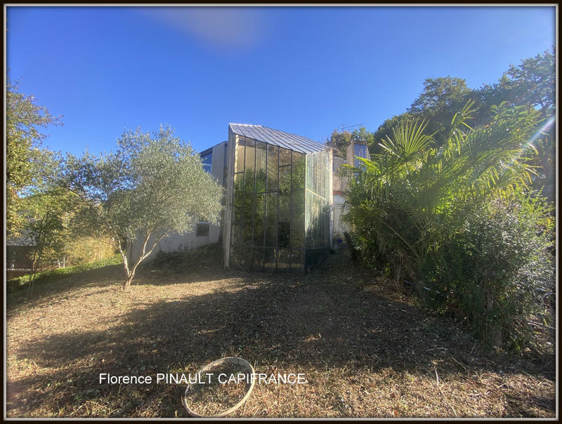 Maison - 225 m² - 8 pièces