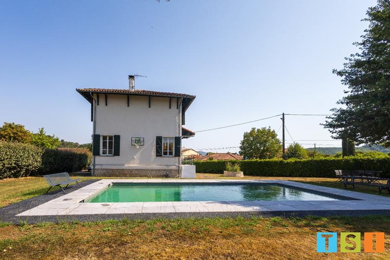 Maison bourgeoise - 140 m² - 4 pièces