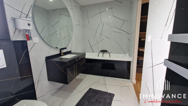 Maison - 171 m² - 7 pièces