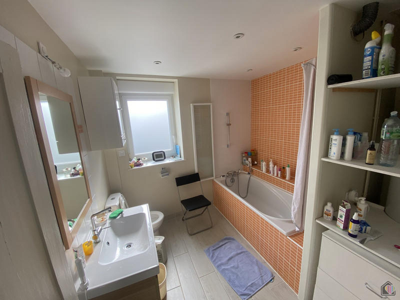 Maison traditionnelle - 163 m² - 6 pièces