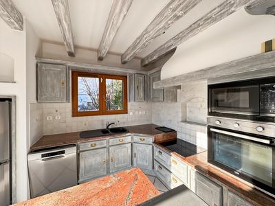 Maison - 230 m² - 7 pièces