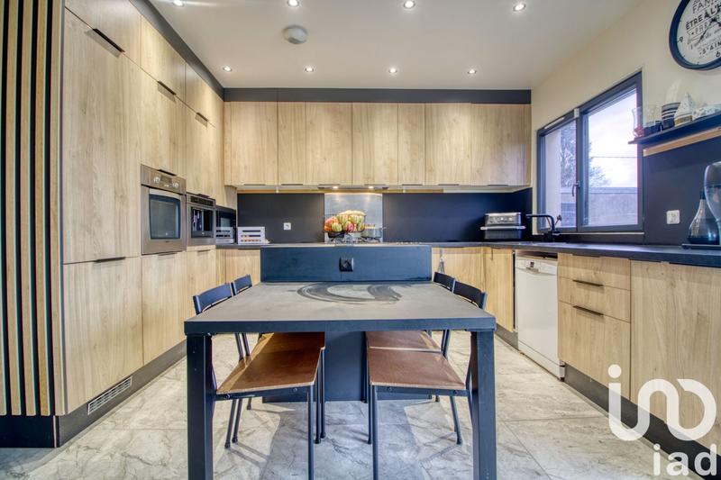 Maison - 150 m² - 6 pièces