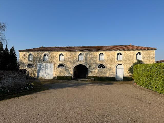 Maison - 187 m² - 6 pièces