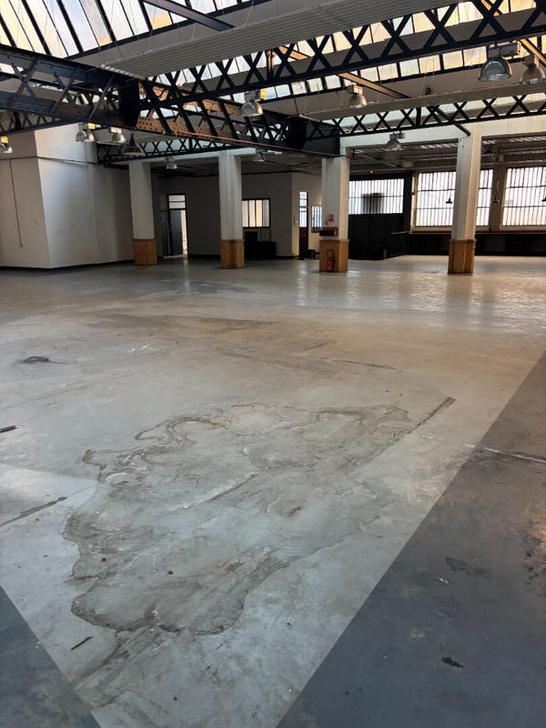 Local d'activité / Entrepôt - 485 m² - 3 pièces