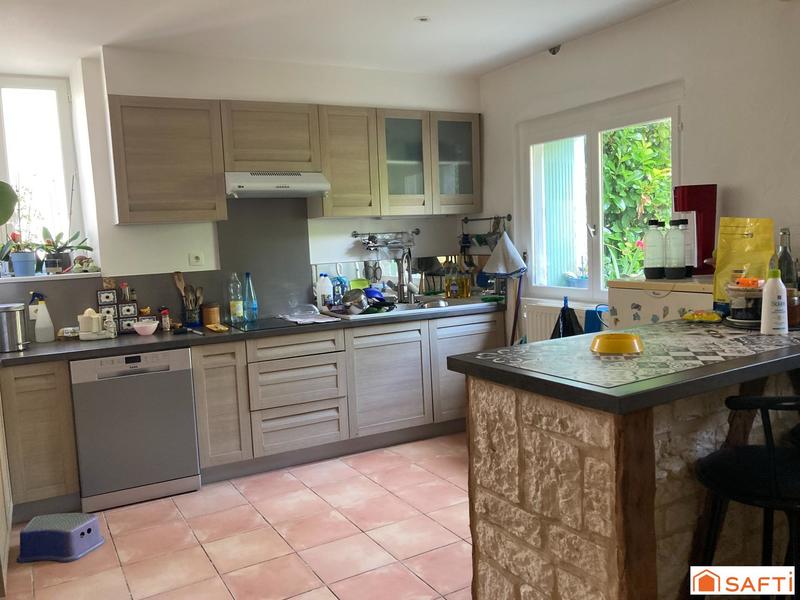 Maison - 237 m² - 10 pièces