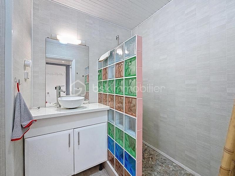 Studio - 30 m² - 1 pièce