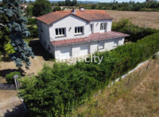 Maison - 144 m² - 5 pièces