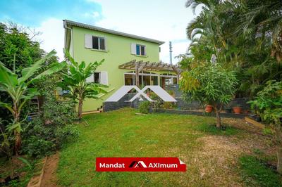 Villa - 205 m² - 6 pièces