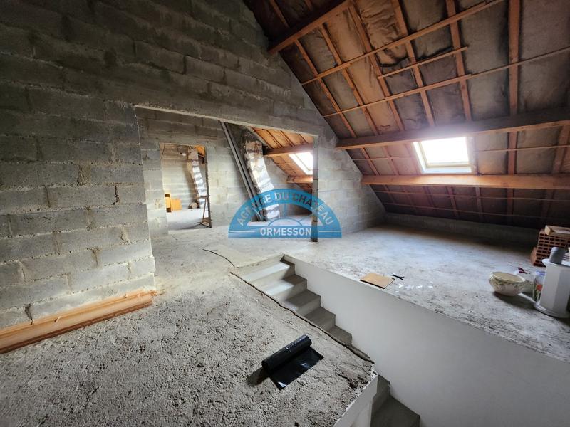 Maison - 200 m² - 8 pièces