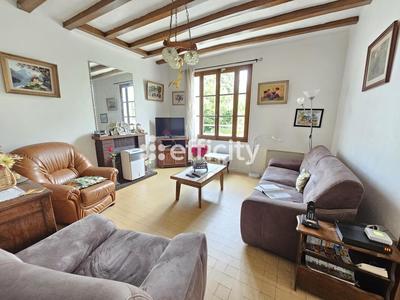 Maison - 234 m² - 5 pièces