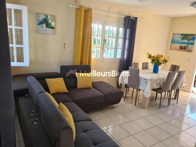 Villa - 90 m² - 4 pièces