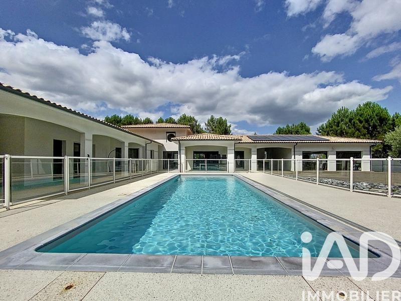 Maison de maîtres - 236 m² - 10 pièces