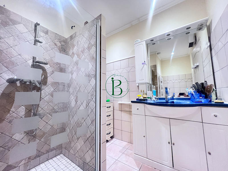 Villa - 92 m² - 5 pièces