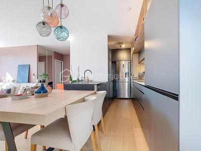 Appartement - 85 m² - 4 pièces