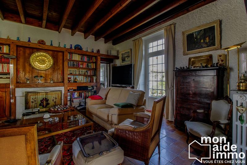 Maison - 311 m² - 7 pièces