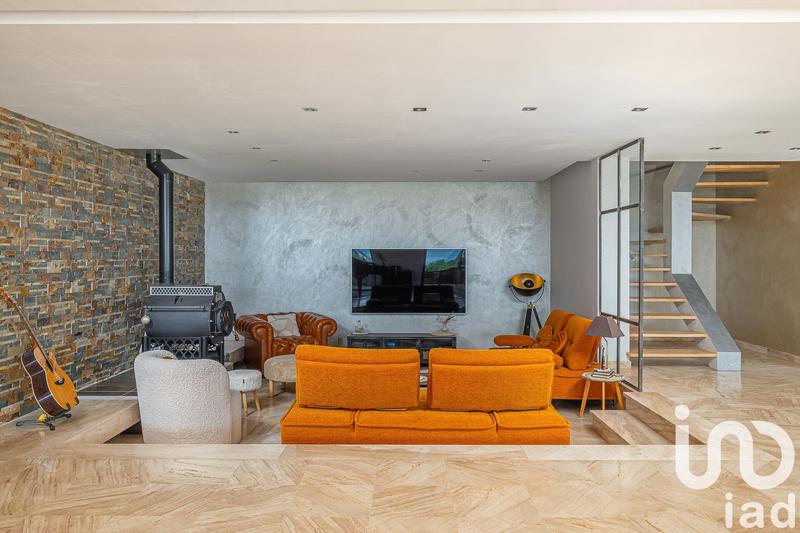 Maison - 350 m² - 10 pièces