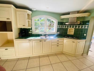 Maison - 205 m² - 7 pièces