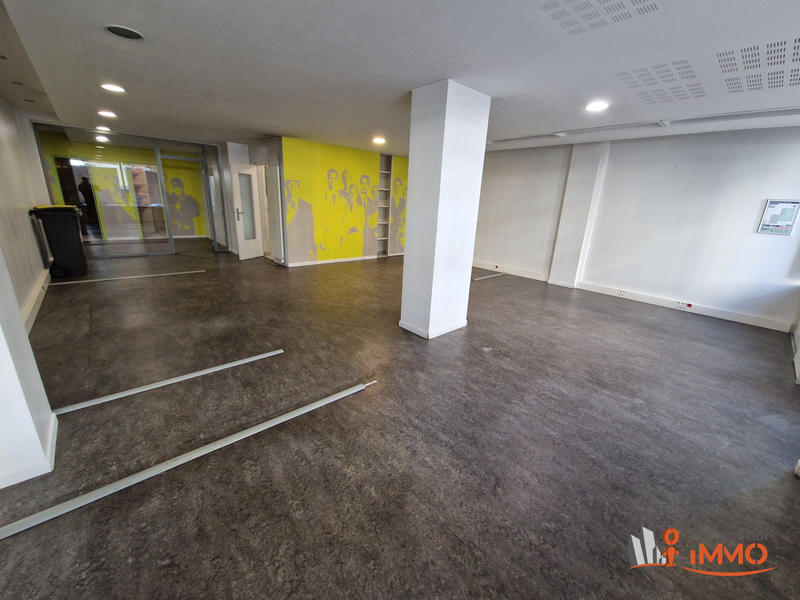 Appartement - 97 m² - 6 pièces