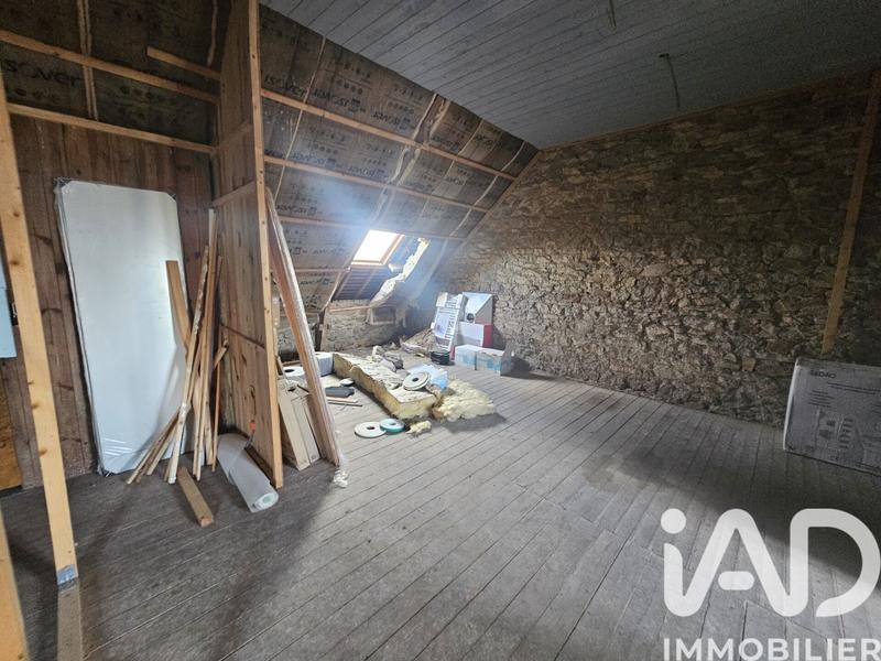 Maison - 99 m² - 12 pièces