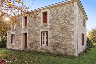 Demeure - 185 m² - 6 pièces