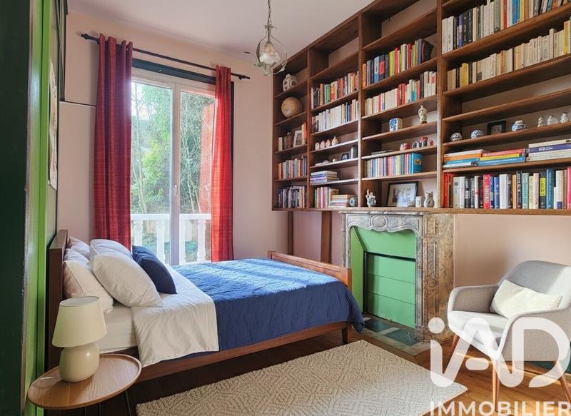 Maison - 260 m² - 8 pièces