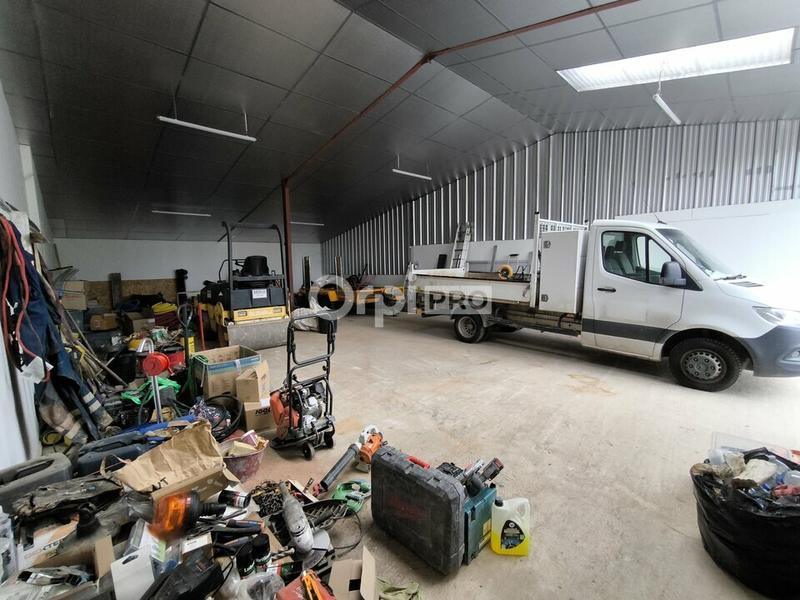 Bureau - 180 m² - 1 pièce