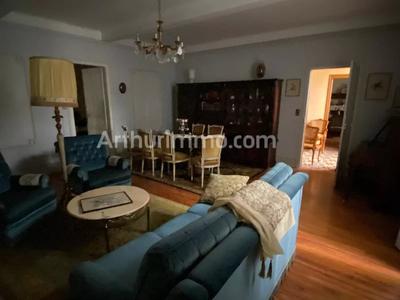 Maison - 400 m² - 12 pièces