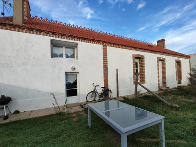 Maison - 95 m² - 5 pièces