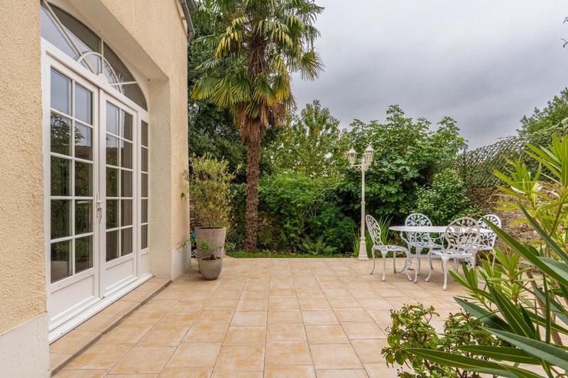 Maison - 208 m² - 6 pièces