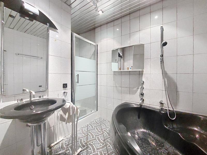 Appartement - 105 m² - 4 pièces