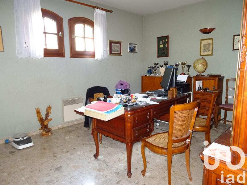 Maison - 205 m² - 9 pièces